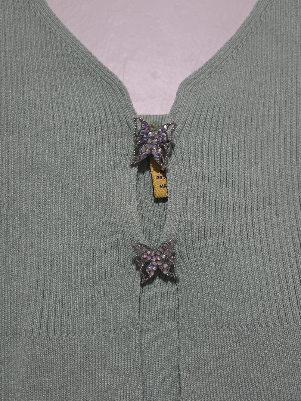 Daisy Ribbed Butterfly Cropped Tank - Picture 4 of 8